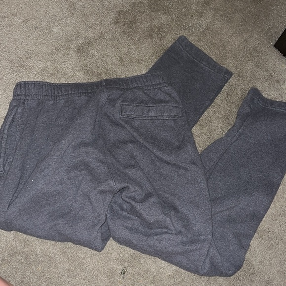 Nike sweatpants - Picture 2 of 3